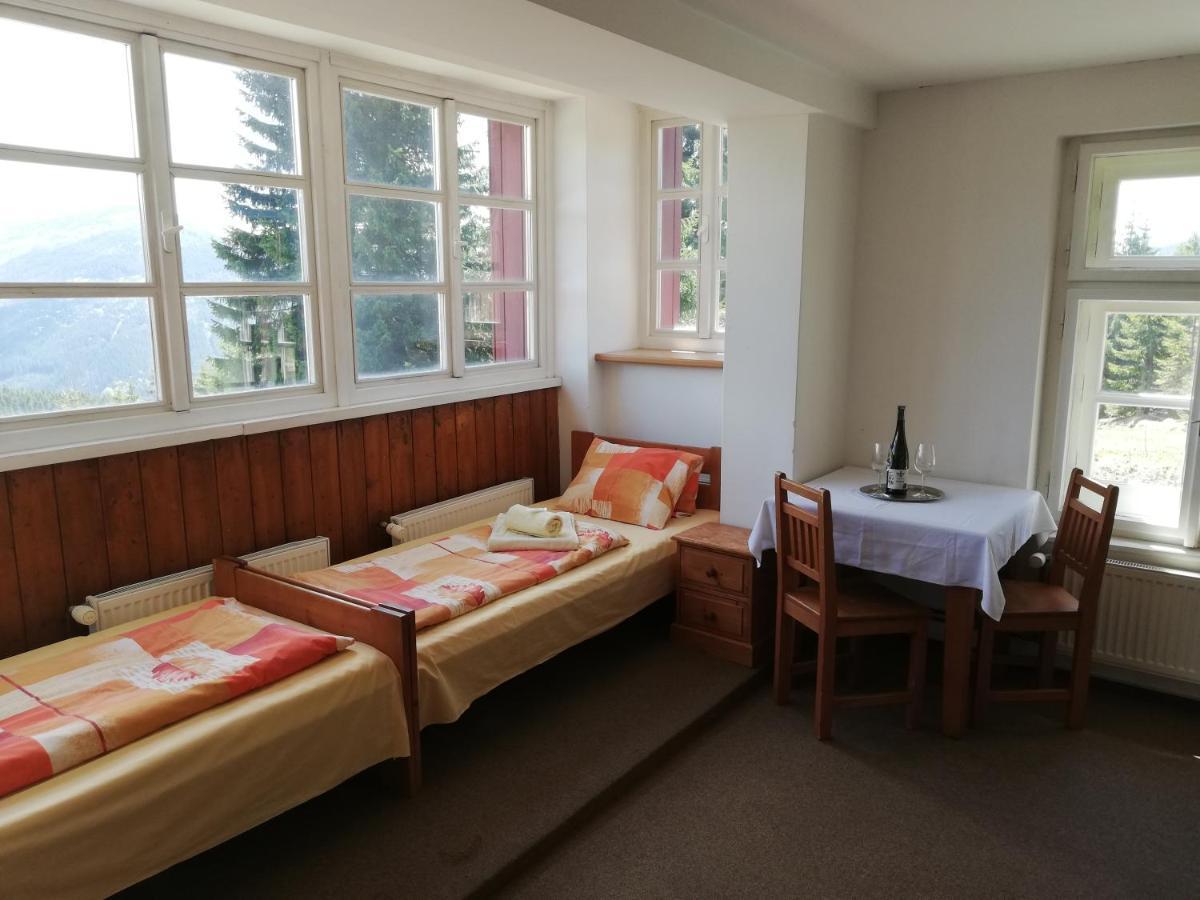 Horska Chata Sedmidoli Hotel Špindlerŭv Mlýn Luaran gambar